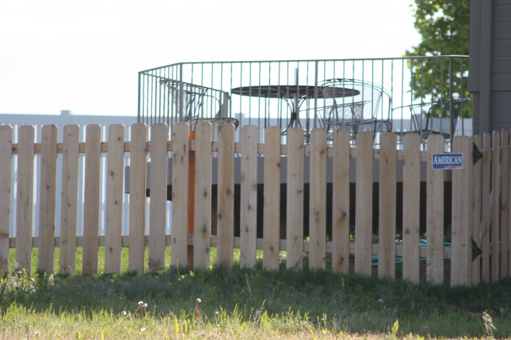 American Fence Company Sioux City, Iowa - Wood Fencing, 1003 4' picket