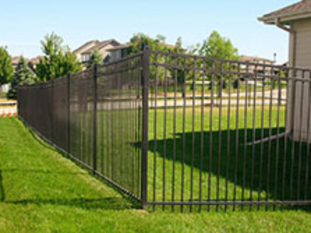 American Fence Company of Kearney, Nebraska – Fence company serving  Kearney, Nebraska and nearby communities.