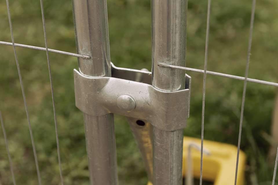 Secure chain link temp fencing in Fargo